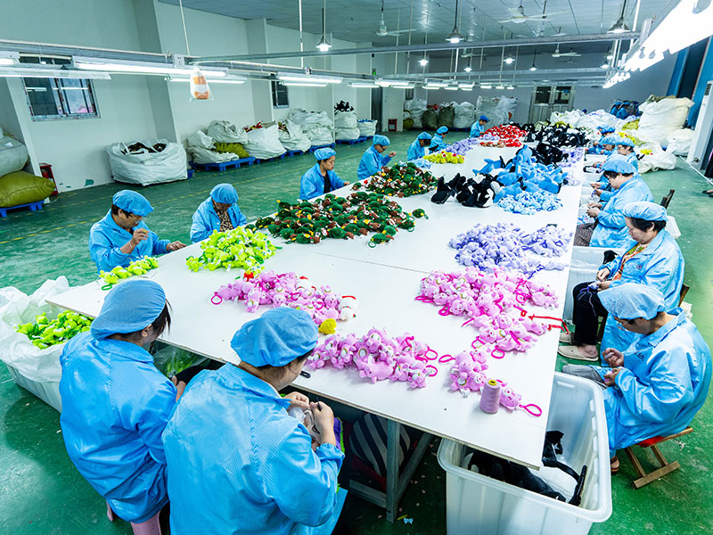 Plush Production & Contr&ocirc;le d&eacute;taill&eacute;